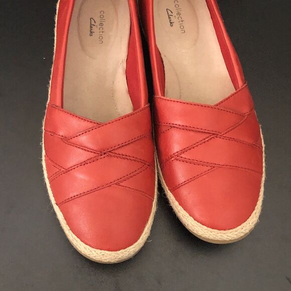 Clarks Women's Danelly Shine Loafersz 9M red leather slip on  308 - Picture 2 of 9